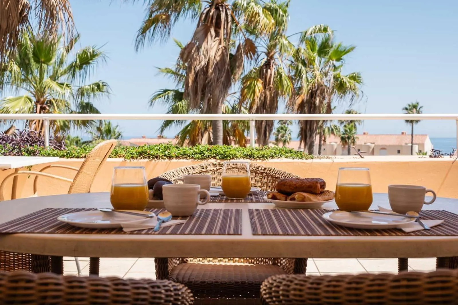 Malibu Mansions By The Beach By Alfresco Stays El Faro