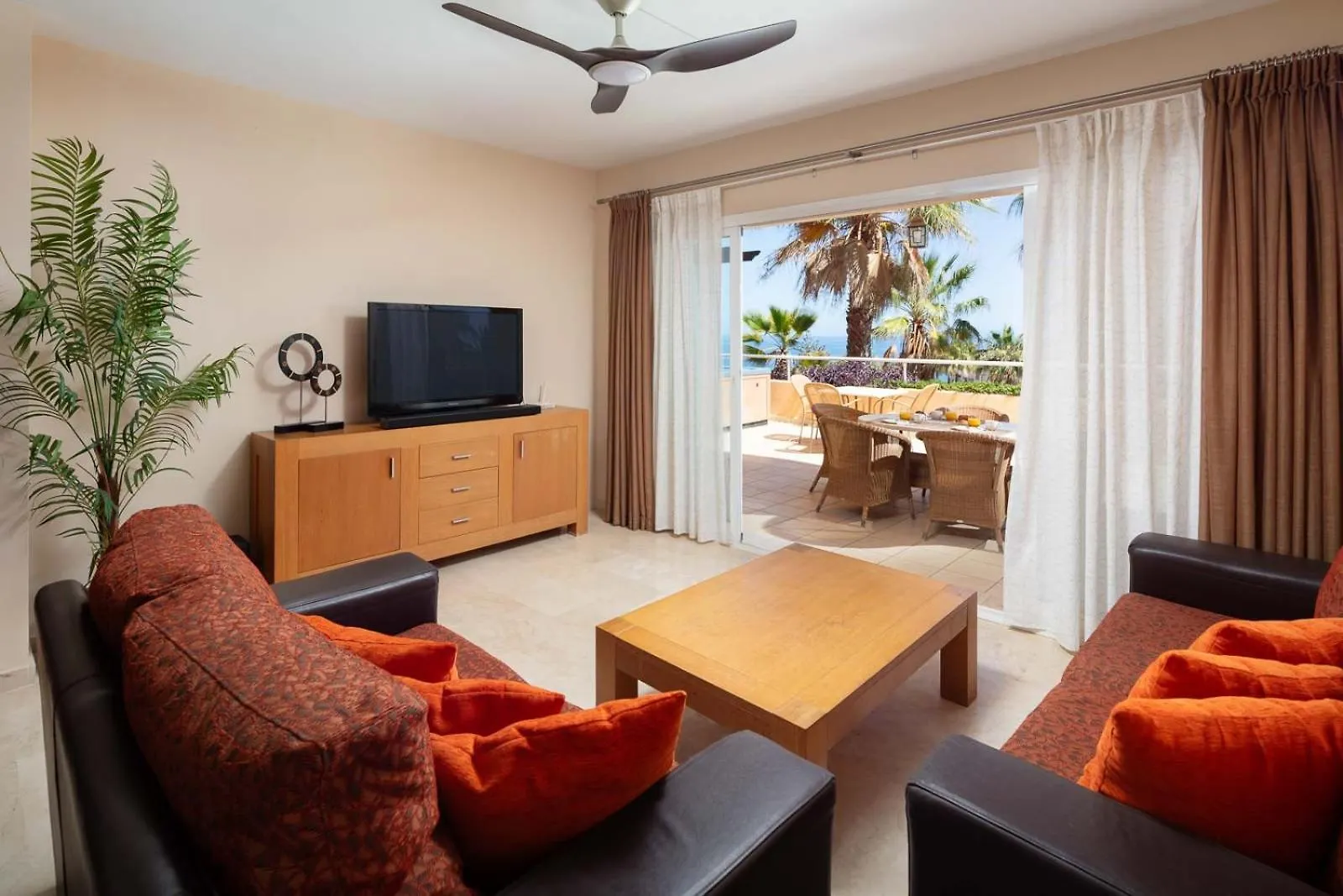 Lägenhet Malibu Mansions By The Beach By Alfresco Stays El Faro