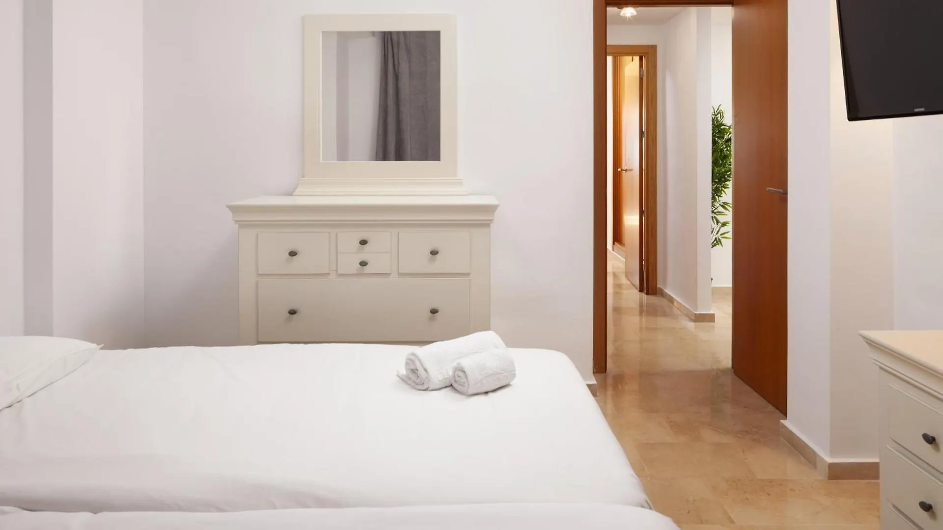Apartment Malibu Mansions By The Beach By Alfresco Stays El Faro