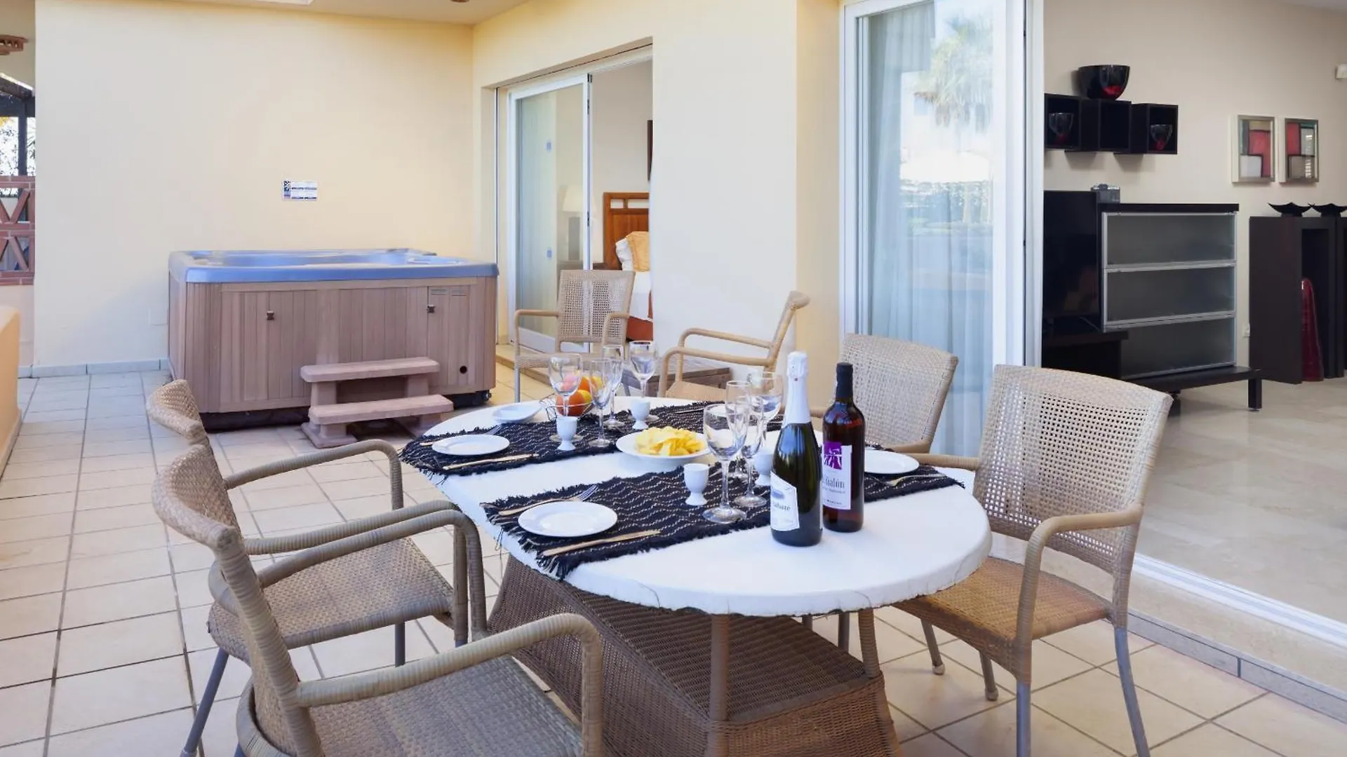 Malibu Mansions By The Beach By Alfresco Stays location